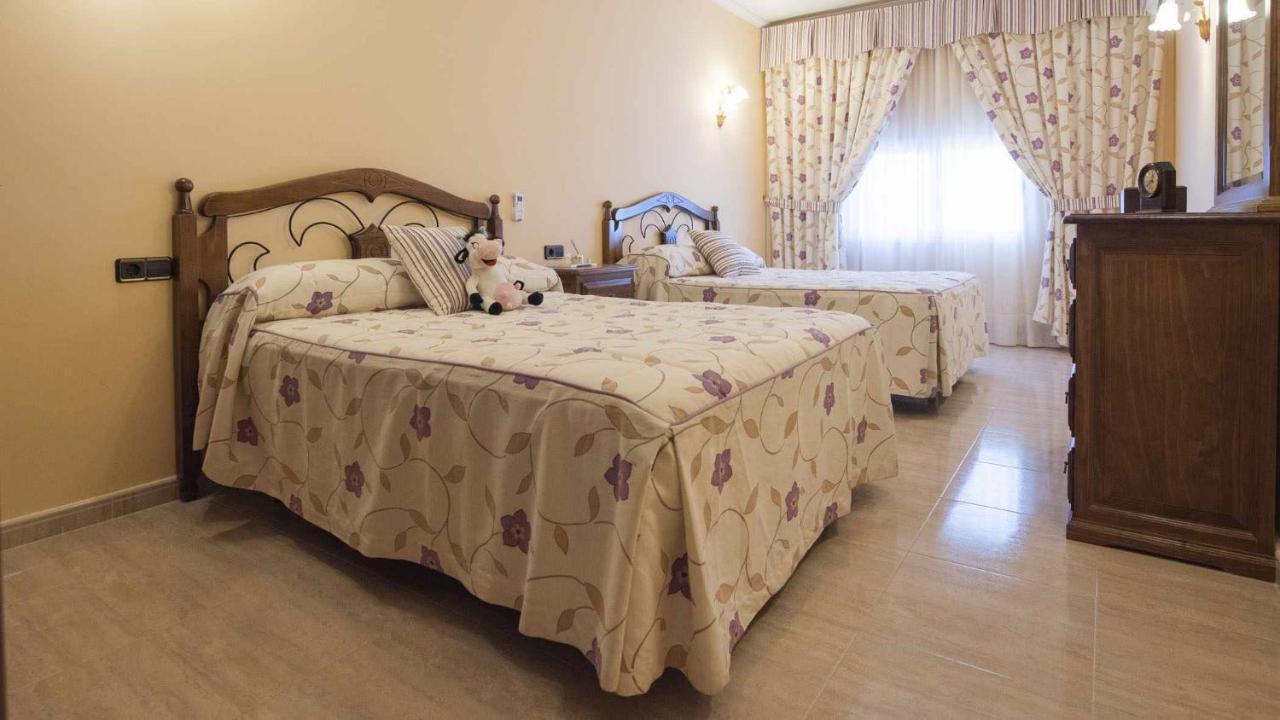 Villa Las Tres Hermanas Albarreal De Tajo By Toledo Ap מראה חיצוני תמונה