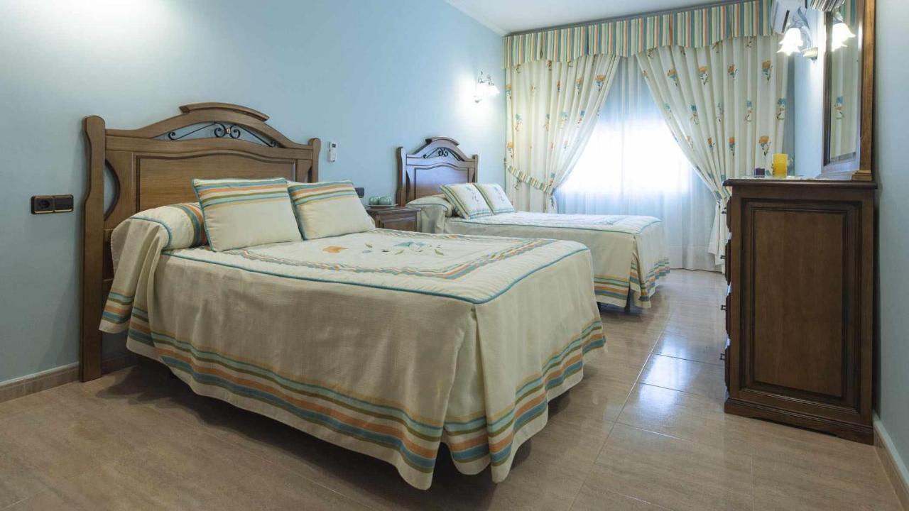 Villa Las Tres Hermanas Albarreal De Tajo By Toledo Ap מראה חיצוני תמונה