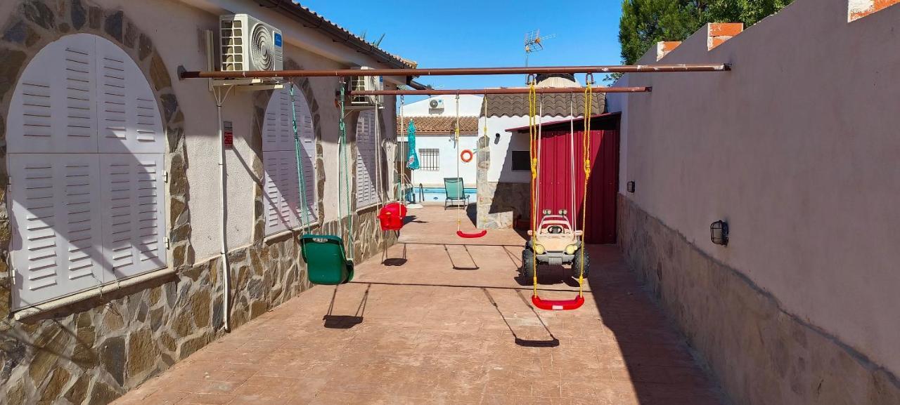 Villa Las Tres Hermanas Albarreal De Tajo By Toledo Ap מראה חיצוני תמונה